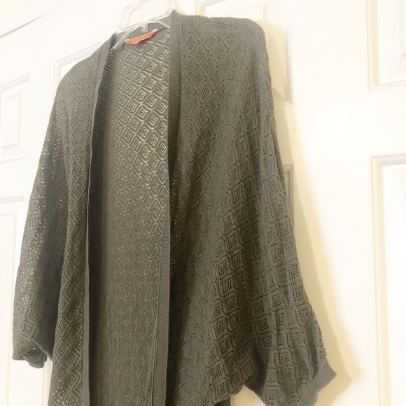 ModCloth olive green short sleeve shrug. Small Med - Picture 3 of 6